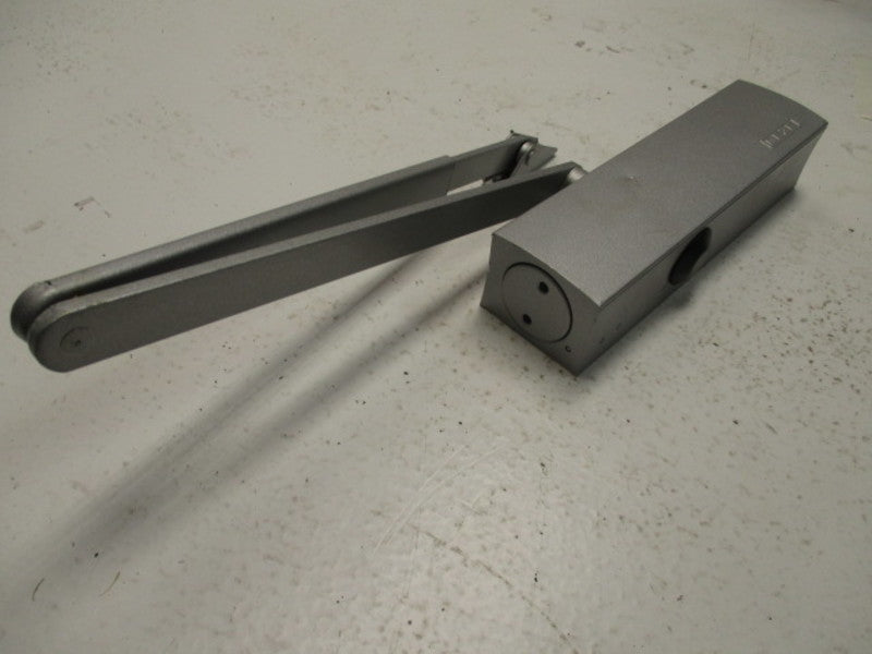 GEZE 0672-CPD-0118 TS200 OVERHEAD  DOOR CLOSER  UNMP