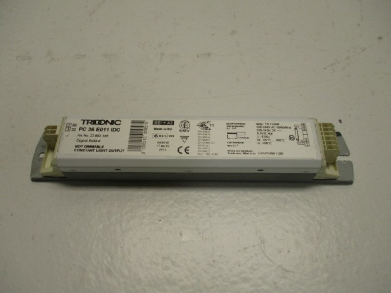 TRIDONIC PC-36-E011-IDC  DIGITAL BALLAST  UNMP