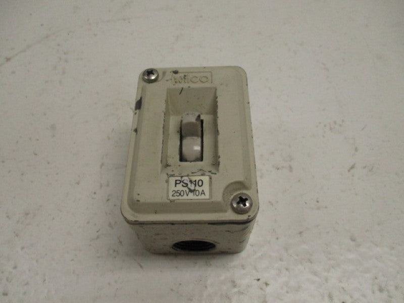 WILCO PS110 OUTLET RECEPTACLE 10A 250VAC   UNMP