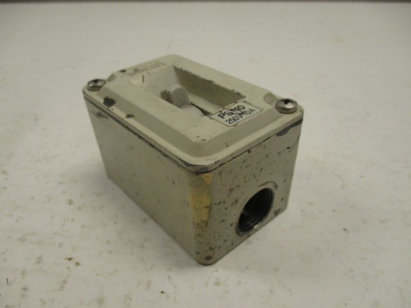 WILCO PS110 OUTLET RECEPTACLE 10A 250VAC   UNMP