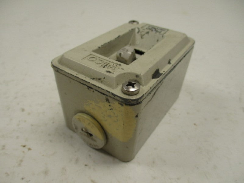 WILCO PS110 OUTLET RECEPTACLE 10A 250VAC   UNMP