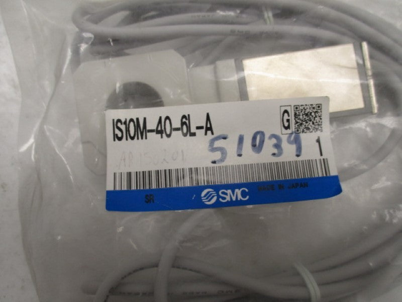 SMC IS10M-40-6L-A  PRESSURE SWITCH * NEW IN FACTORY BAG *