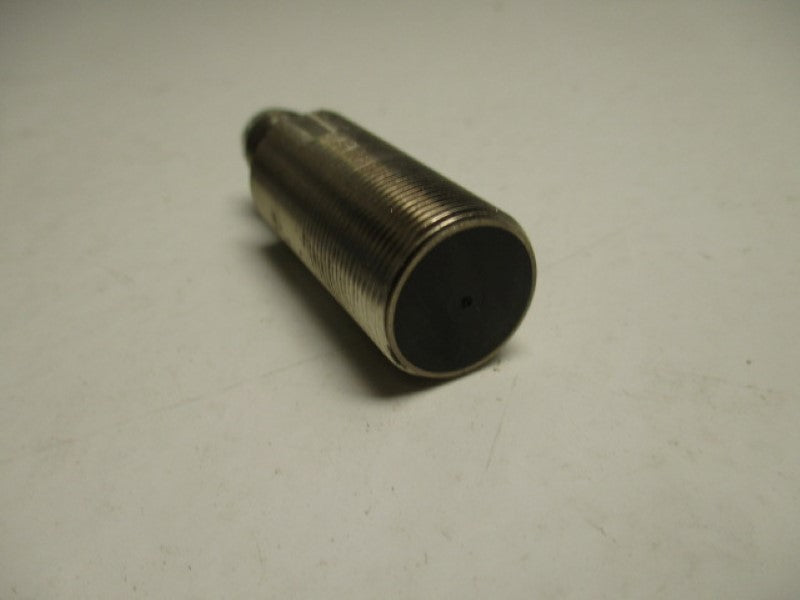OMRON E2A-M18KS08-M1-B1  UNMP