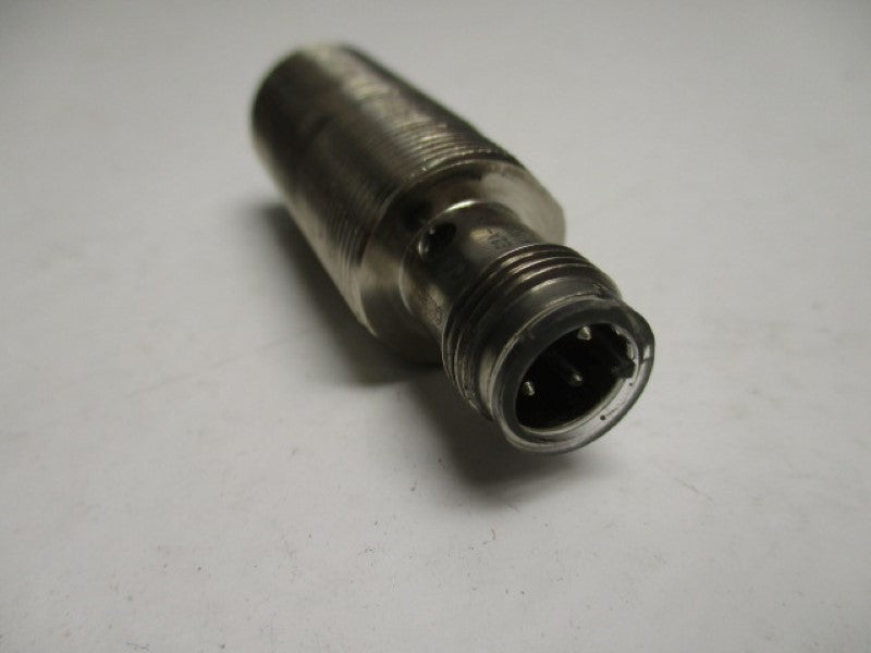 OMRON E2A-M18KS08-M1-B1  UNMP