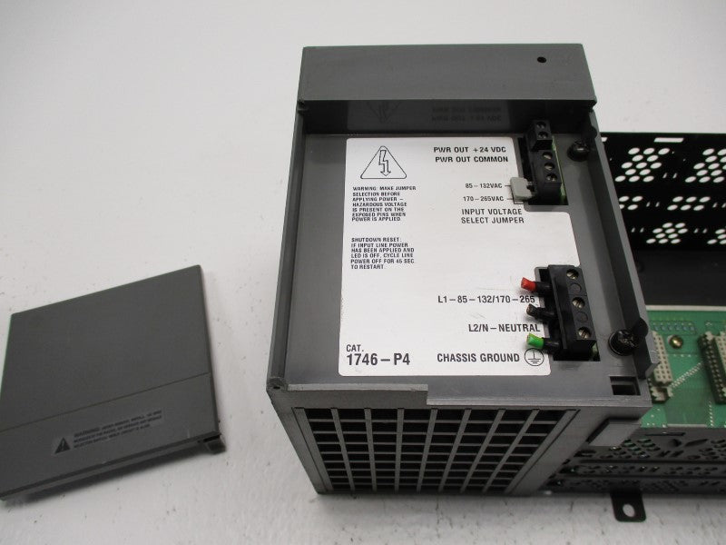ALLEN BRADLEY 1746-A13 SER. B / 1746-P4 SER. A UNMP