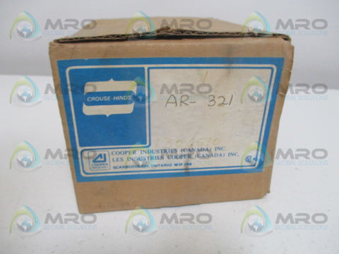 CROUSE HINDS AR321 RECEPTACLE 30A * NEW IN BOX *