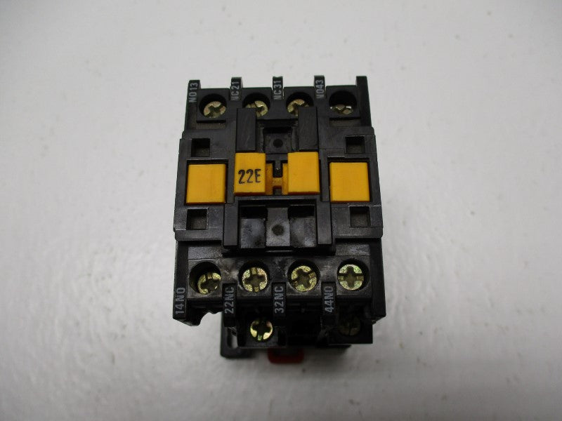 TELEMECANIQUE CA2-DN22E RELAY 110-120V UNMP