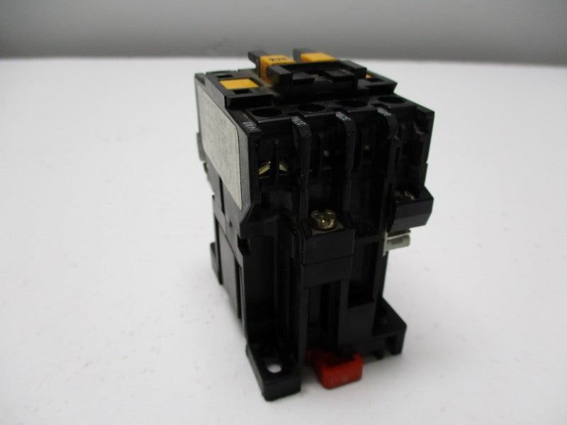 TELEMECANIQUE CA2-DN22E RELAY 110-120V UNMP