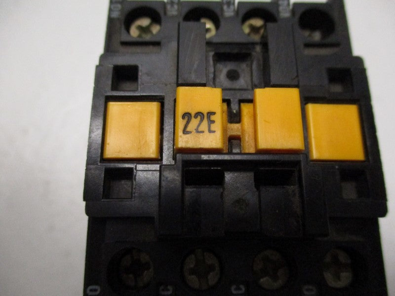 TELEMECANIQUE CA2-DN22E RELAY 110-120V UNMP