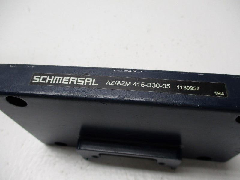 SCHMERSAL AZ/AZM415-B30-05 (AS PICTURED) UNMP