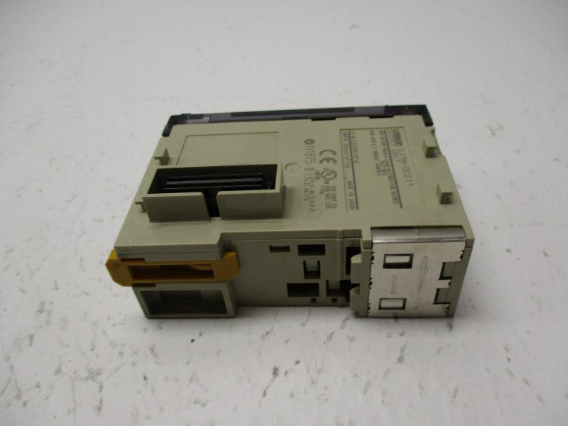 OMRON CJ1W-OC211 UNMP