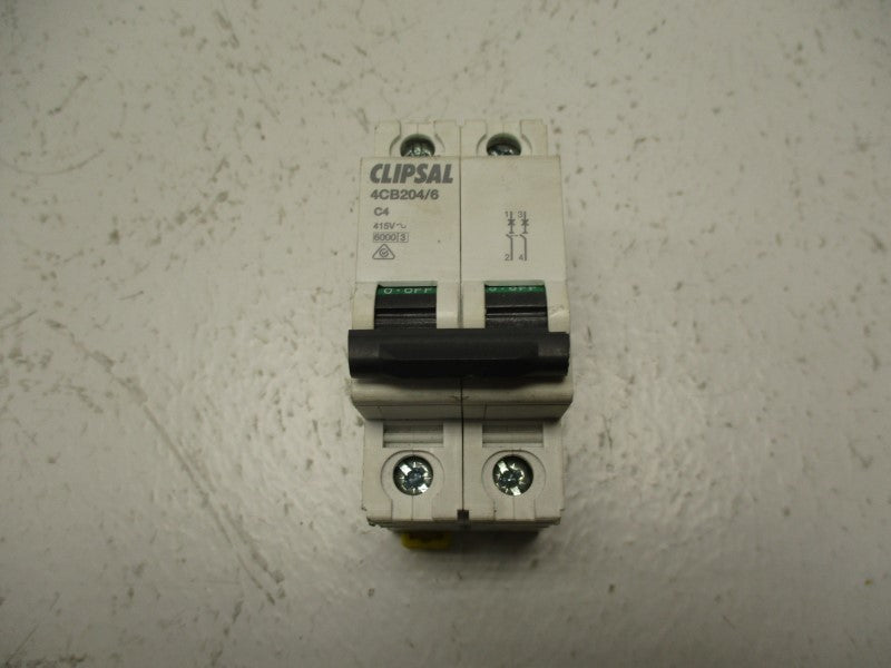 CLIPSAL 4CB204/6-C4 4A 415V UNMP