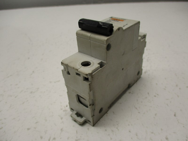 MERLIN GERIN 18440 C120H-C20 20A 240/415V UNMP