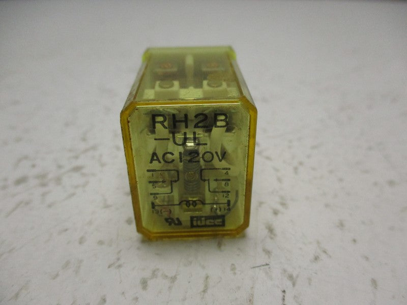 IDEC RH2B-UL 120VAC UNMP