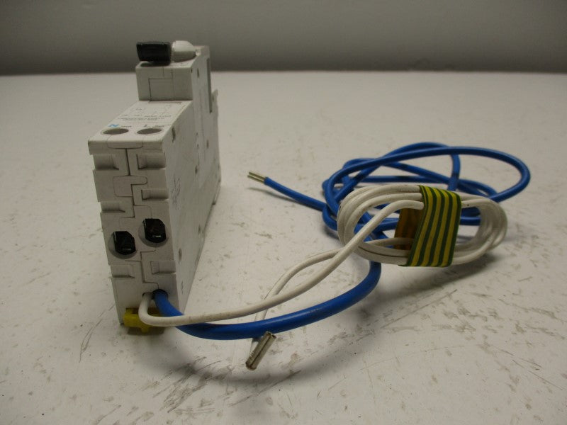 SCHNEIDER ELECTRIC A9D11810 C10A 240V NSNP