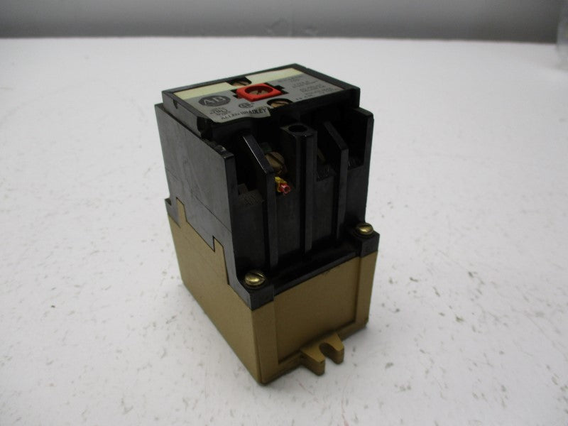 INDUSTRIAL SPARE PART 700-P400A1 SER. B 110/115-120V 10A (AS PICTURED) UNMP