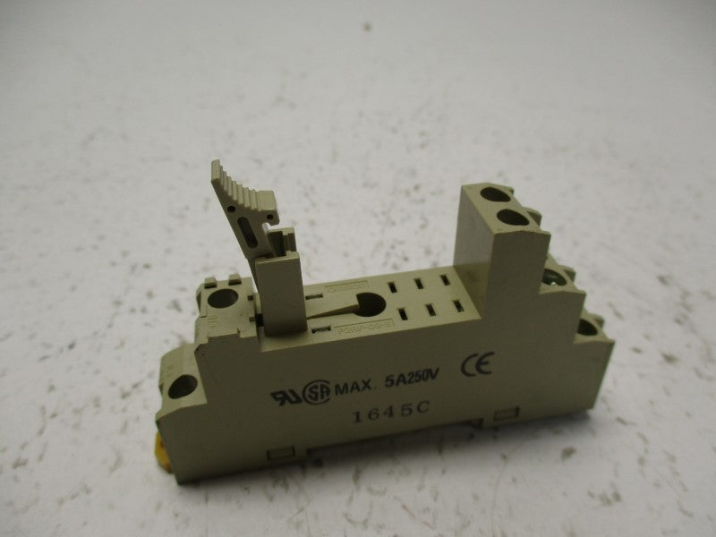 OMRON P2RF-08-E UNMP