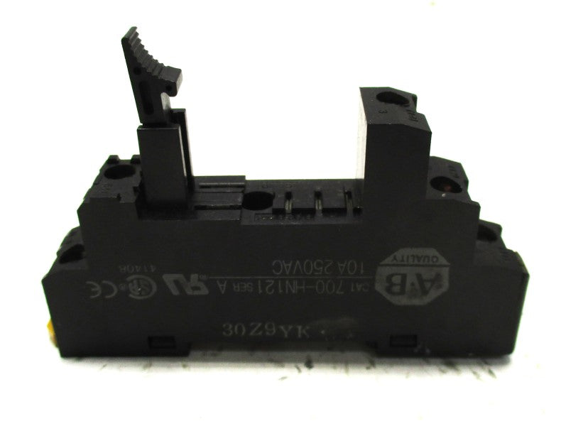 ALLEN BRADLEY 700-HN121 SER.A UNMP