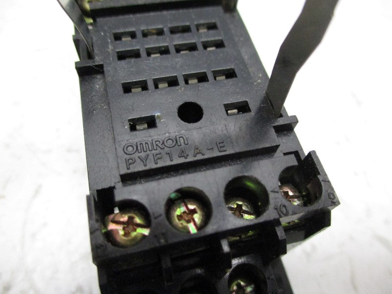 OMRON PYF14A-E 250VAC 5A UNMP