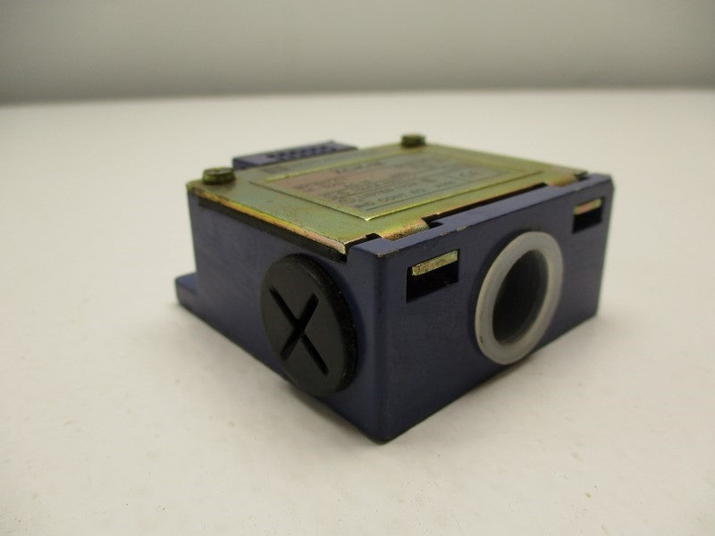 TELEMECANIQUE ZCK-M1 UNMP