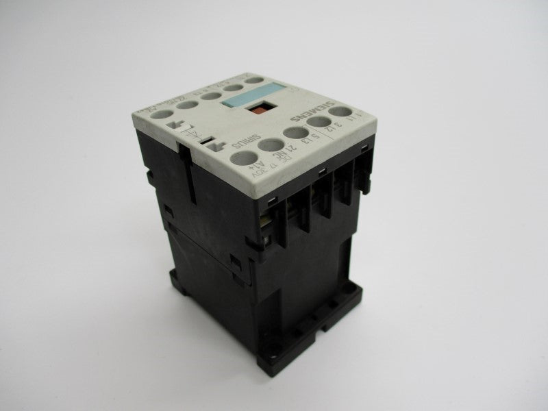 SIEMENS 3RT1016-1JB42 17-30VDC UNMP