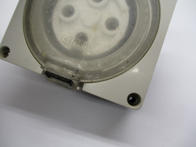 CLIPSAL 56S0432 32A 500V UNMP