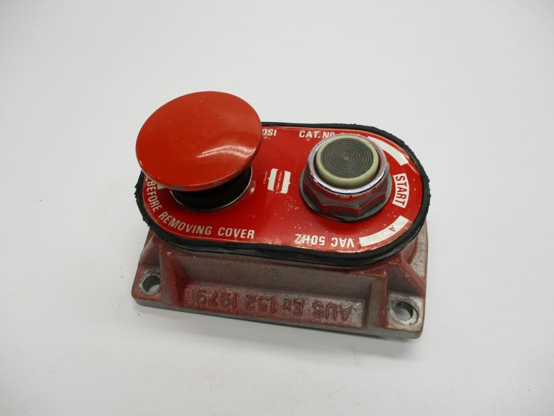 CROUSE-HINDS DSA (BLACK BUTTON) UNMP