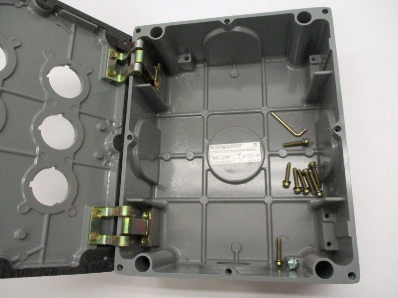 ALLEN BRADLEY 800T-6THZ SER. T (BR/WH) NSMP