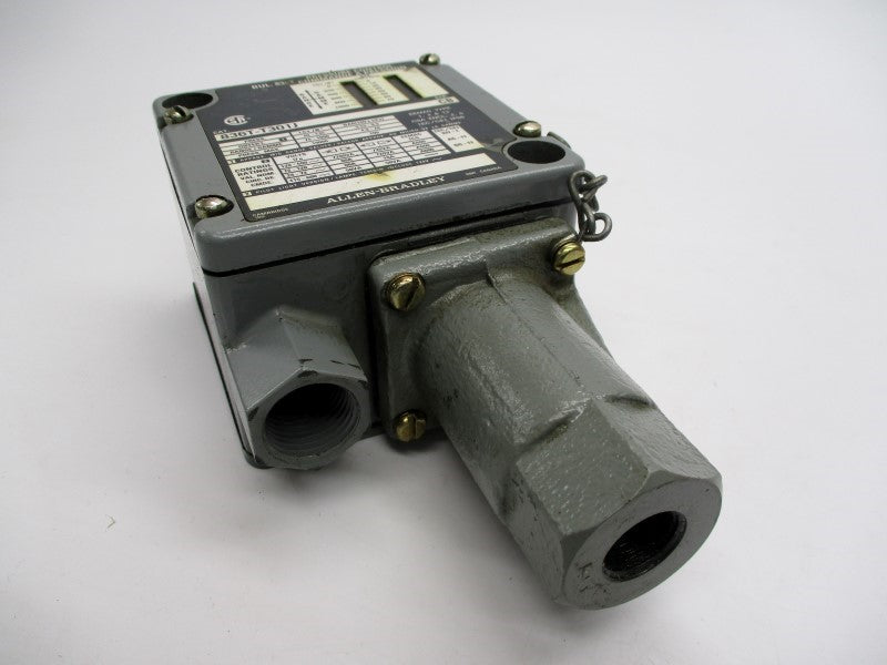 ALLEN BRADLEY 836T-T301J SER. CB UNMP