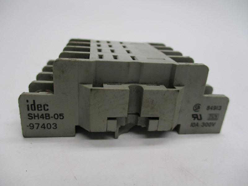 IDEC SH4B-05 UNMP