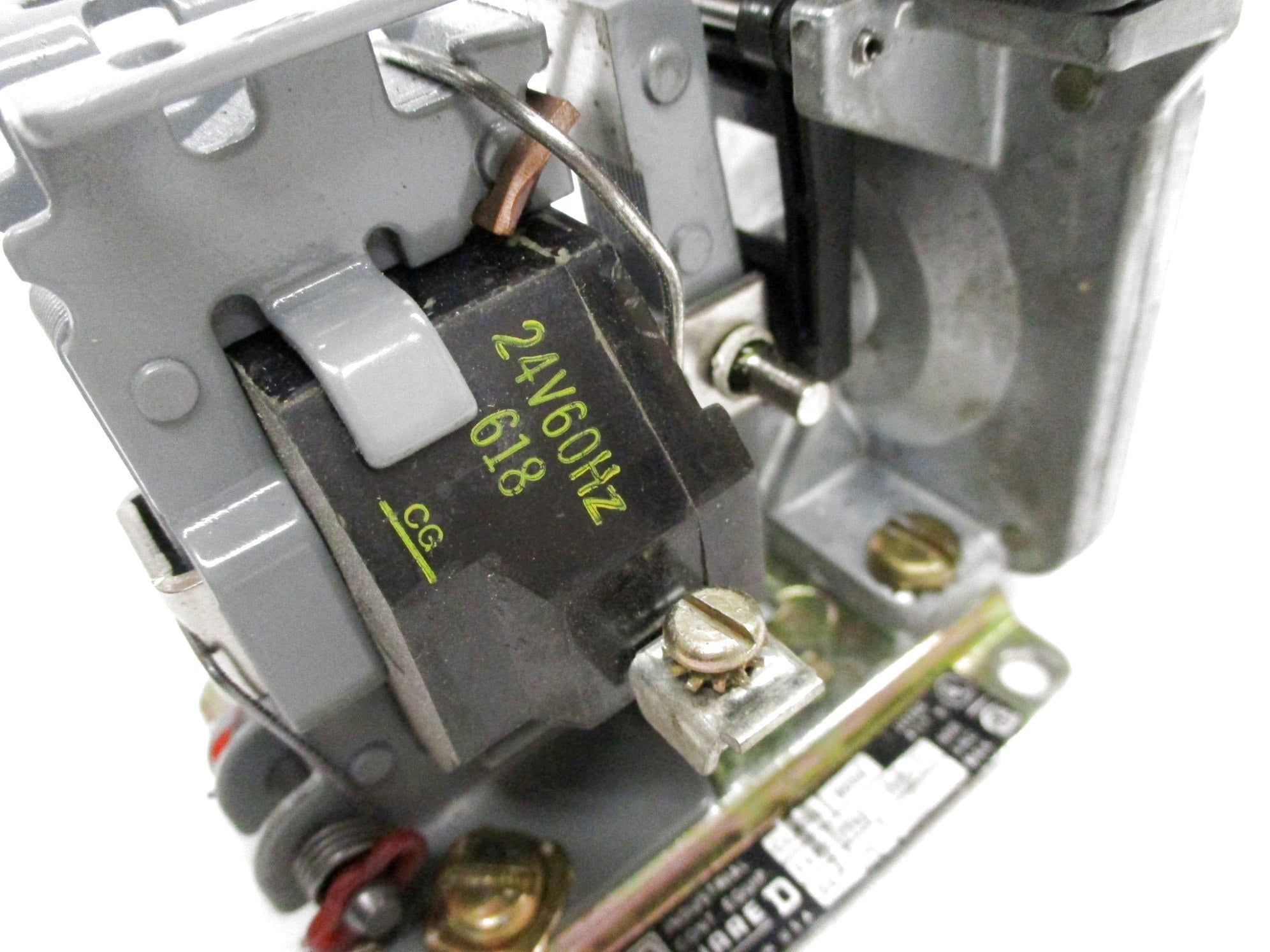 SQUARE D 9050AO10E SER. A 24V UNMP