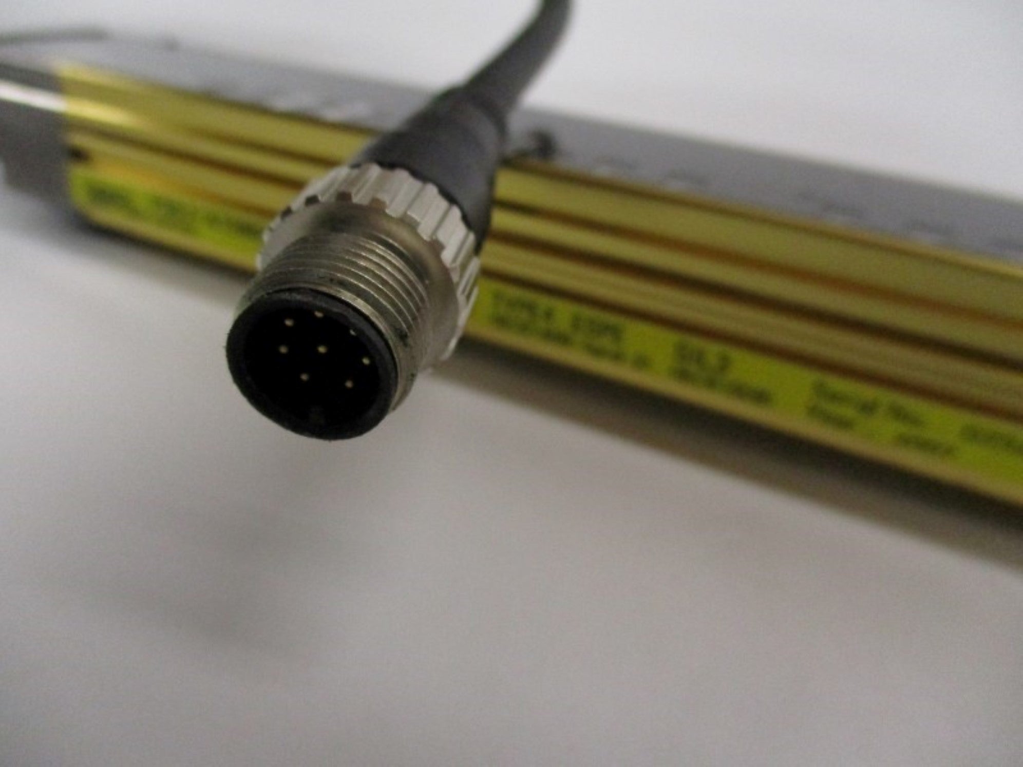 OMRON F3SJ-A1385P20-D UNMP
