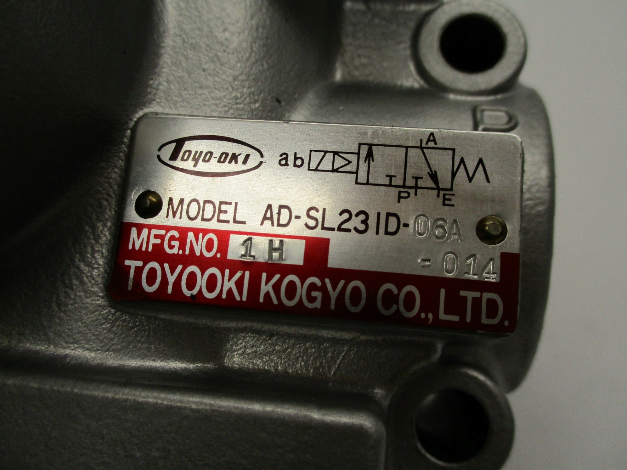 TOYOOKI KOGYO AD-SL231D-06A-014 110VAC NSNP
