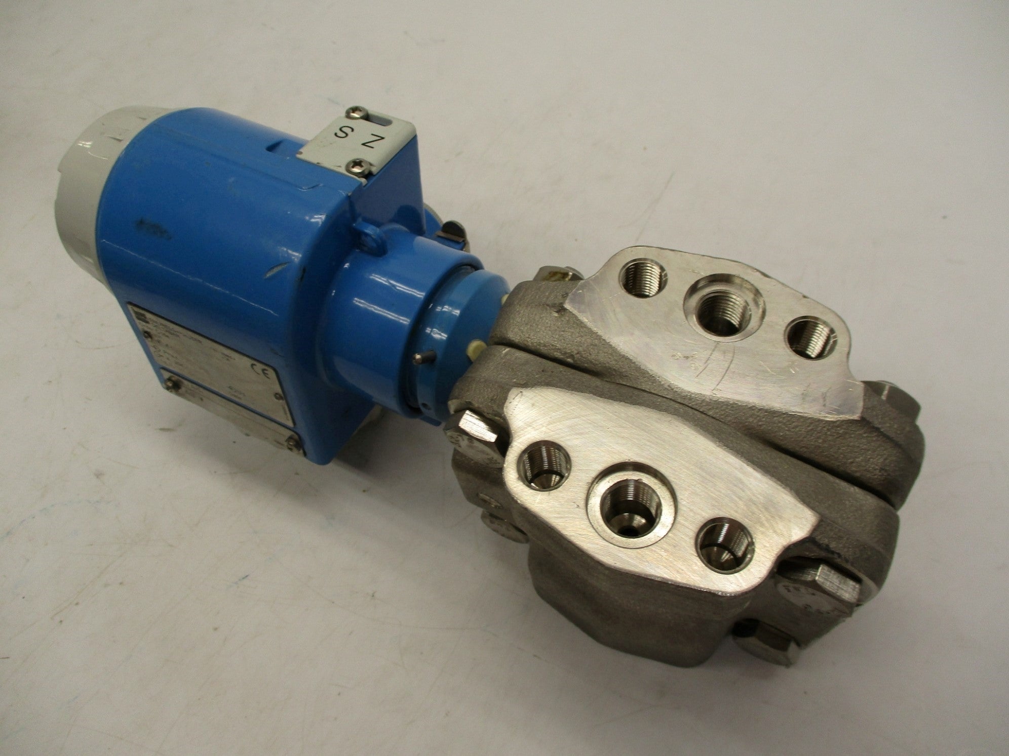 ENDRESS+HAUSER PMD230-22B3F4EH4D UNMP