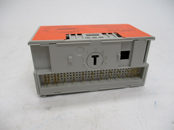 ALLEN BRADLEY 1794-IF2XOF2I SER. A 10VDC F/W I  NSMP
