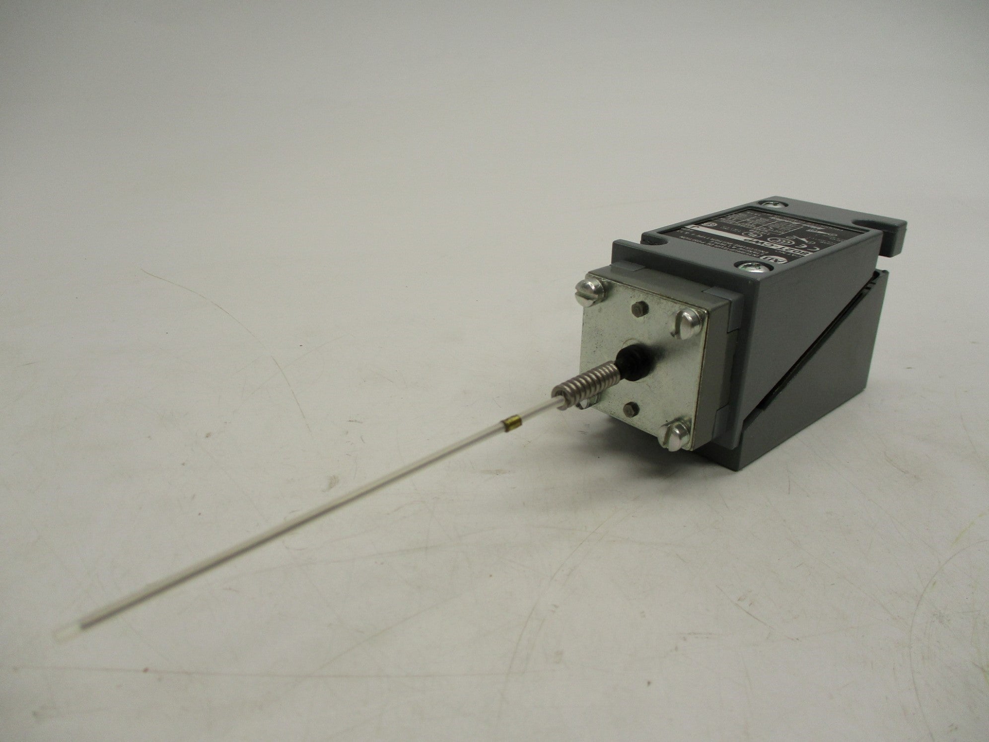 ALLEN BRADLEY 802T-CWP SER. J (WH) NSMP