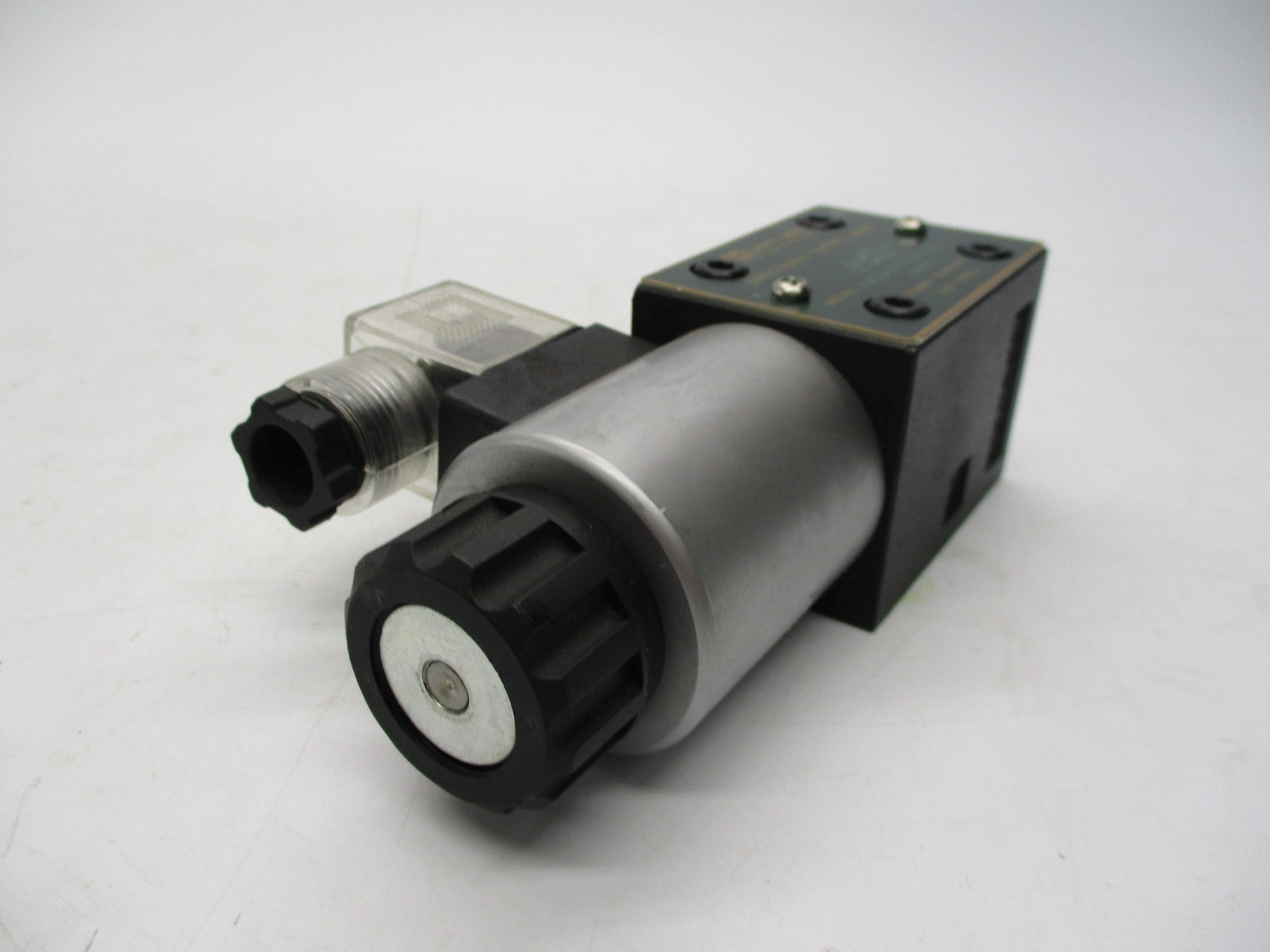3H UNITE 4WE6HA-6X/A-D24 REMAN