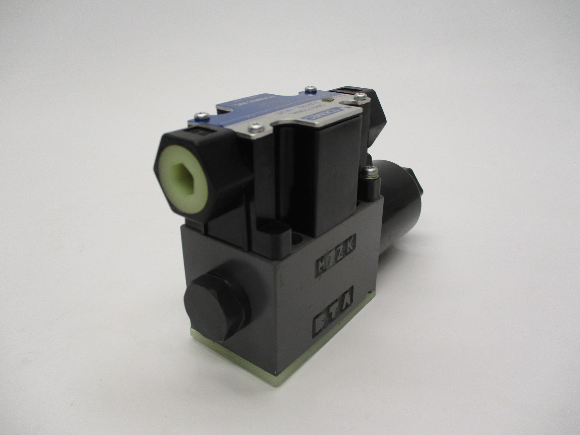 TOKIMEC DG4V-3-24A-M-P7-H-7-54 110VAC NSMP