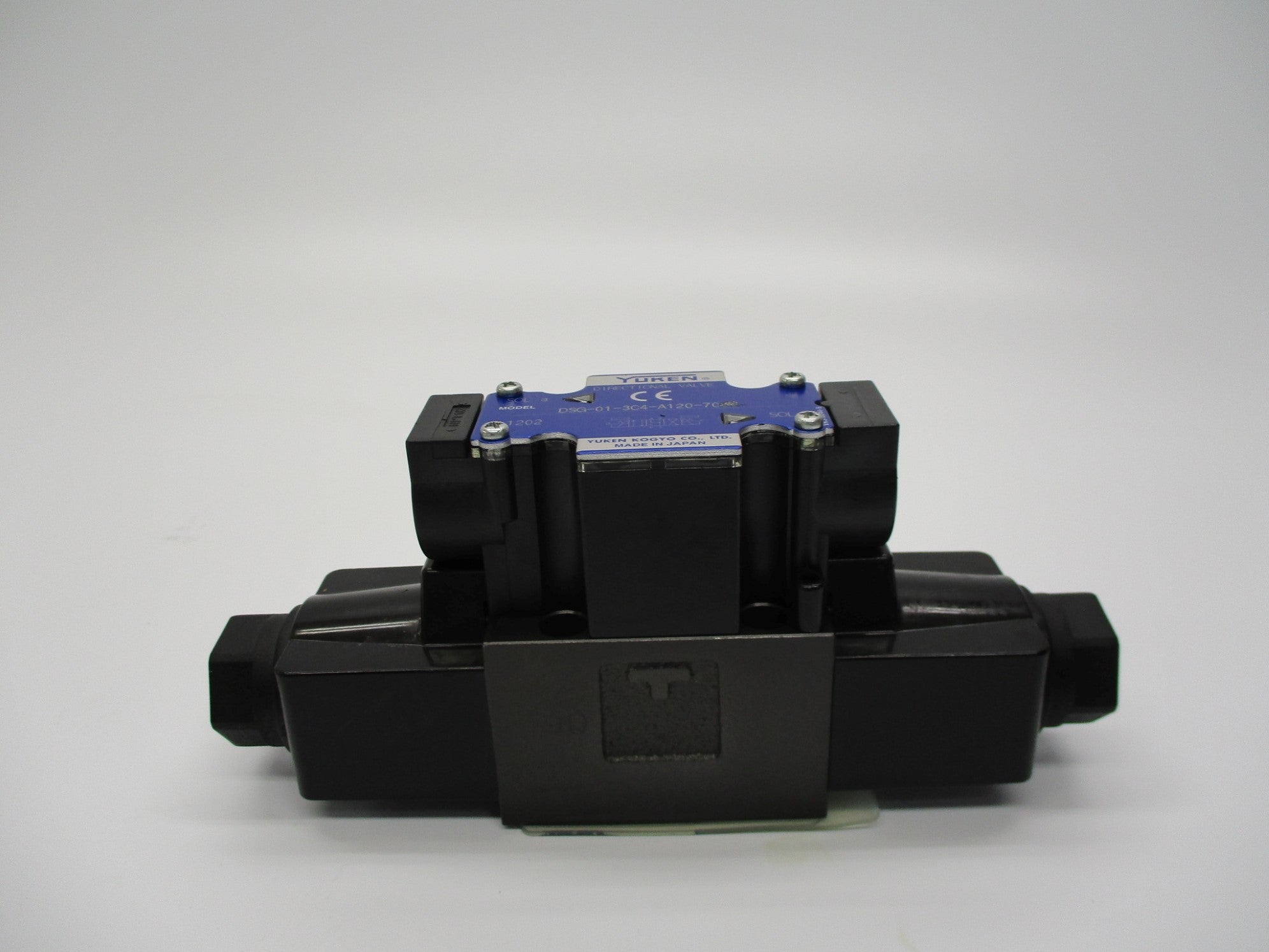 YUKEN DSG-01-3C4-A120-7090 120VAC NSNP