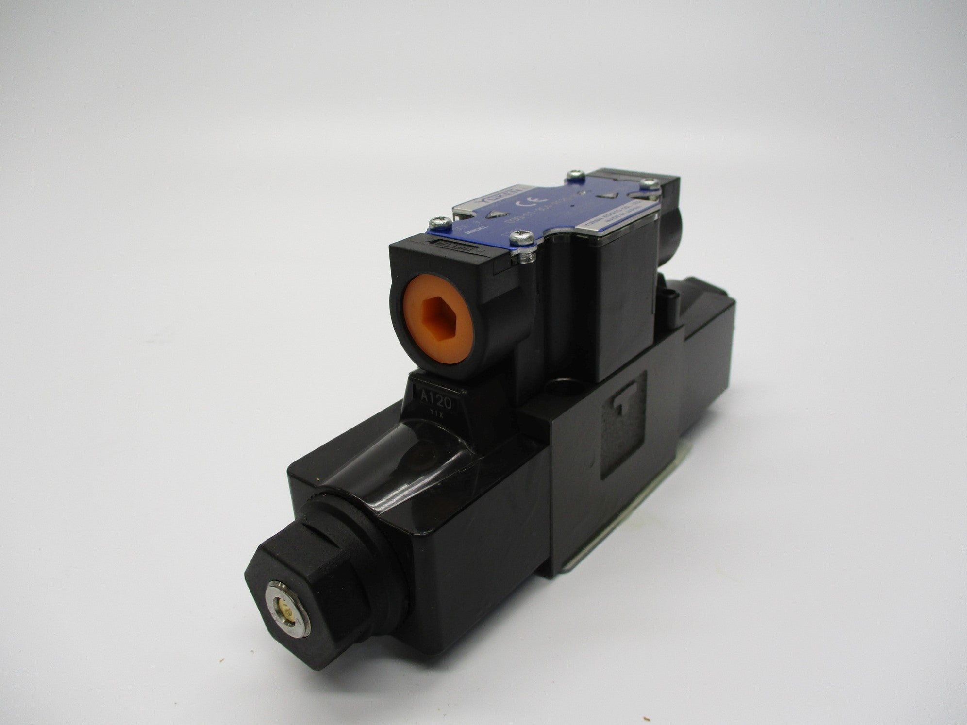 YUKEN DSG-01-3C4-A120-7090 120VAC NSNP