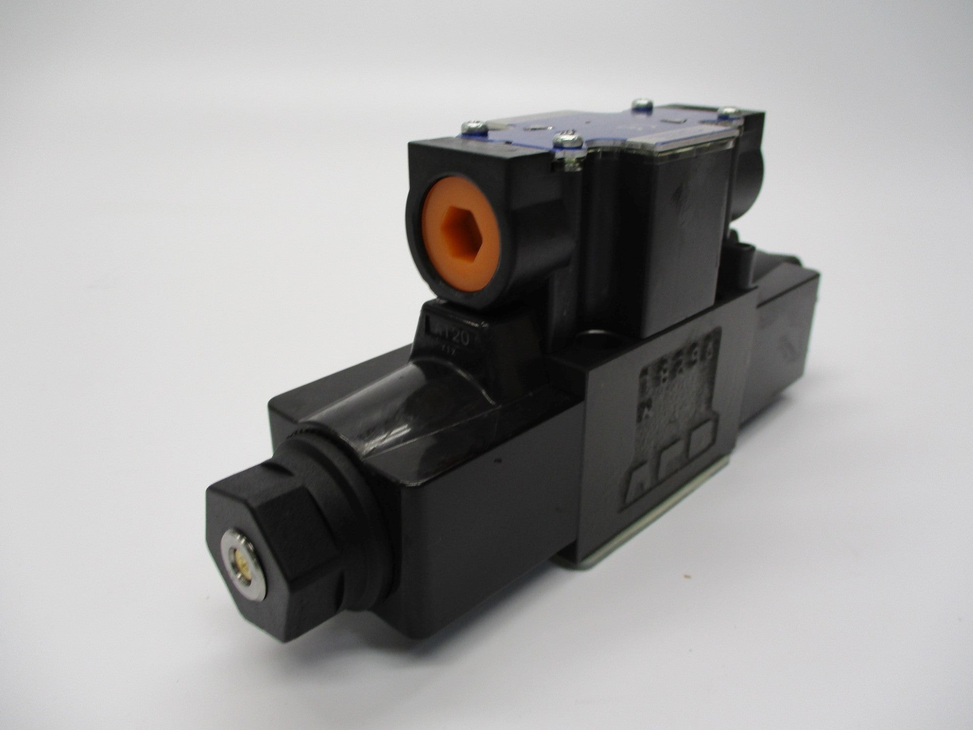 YUKEN DSG-01-3C4-A120-7090 120VAC NSNP