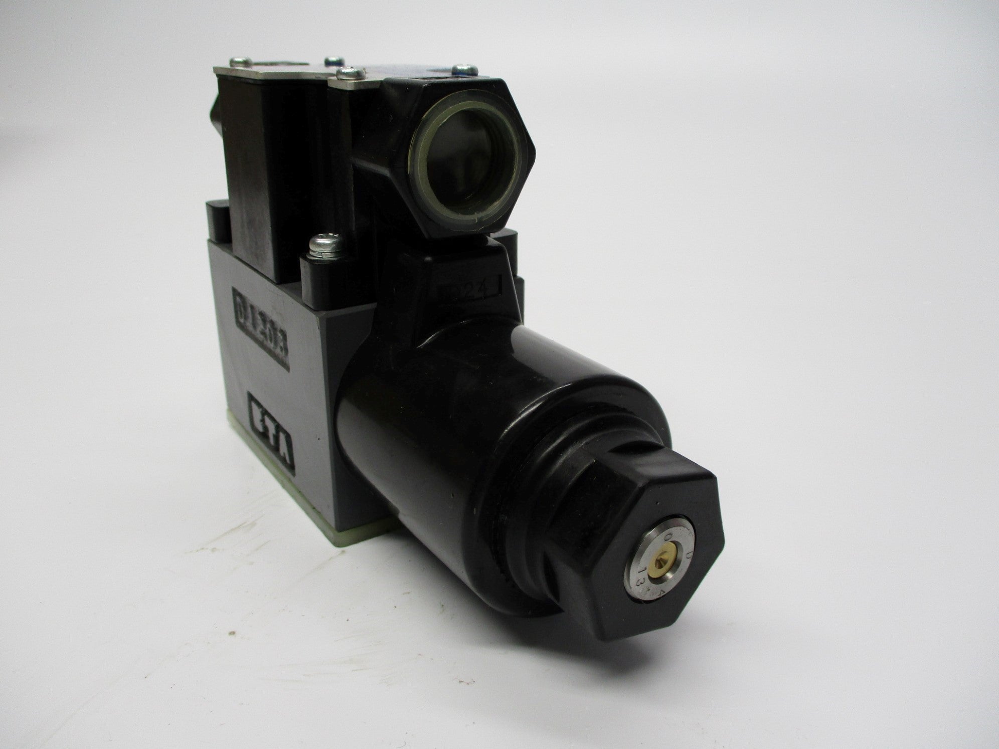 TOYO KEIKI DG4V-3-2A-M-P7-H-7-54 24V NSNP