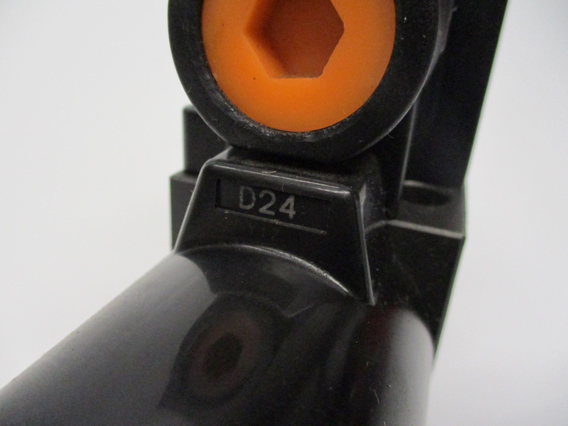 YUKEN DSG-01-2D2-D24-7090 24V NSNP