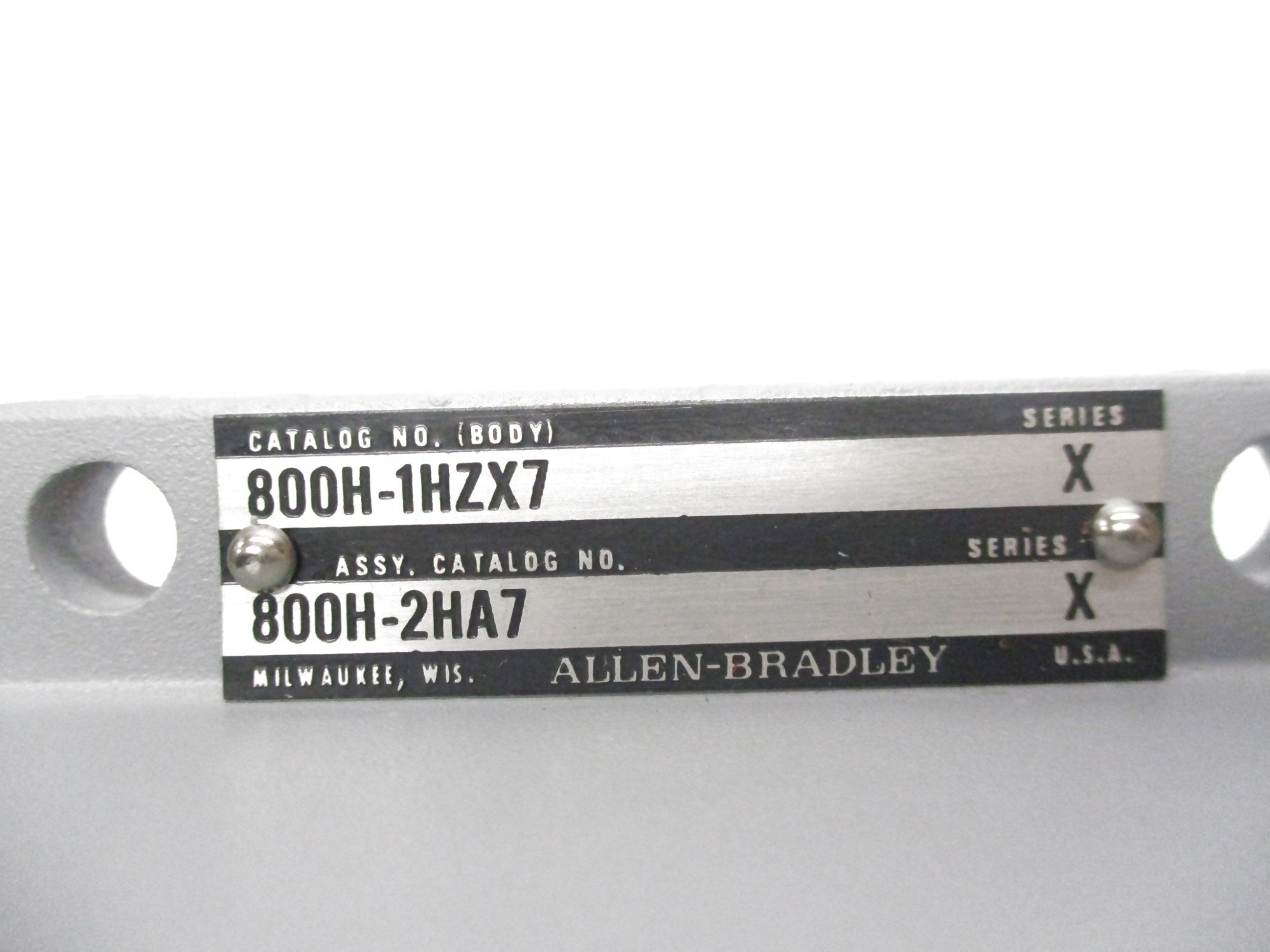 ALLEN BRADLEY 800H-2HA7 SER. X (BR/WH) NSMP