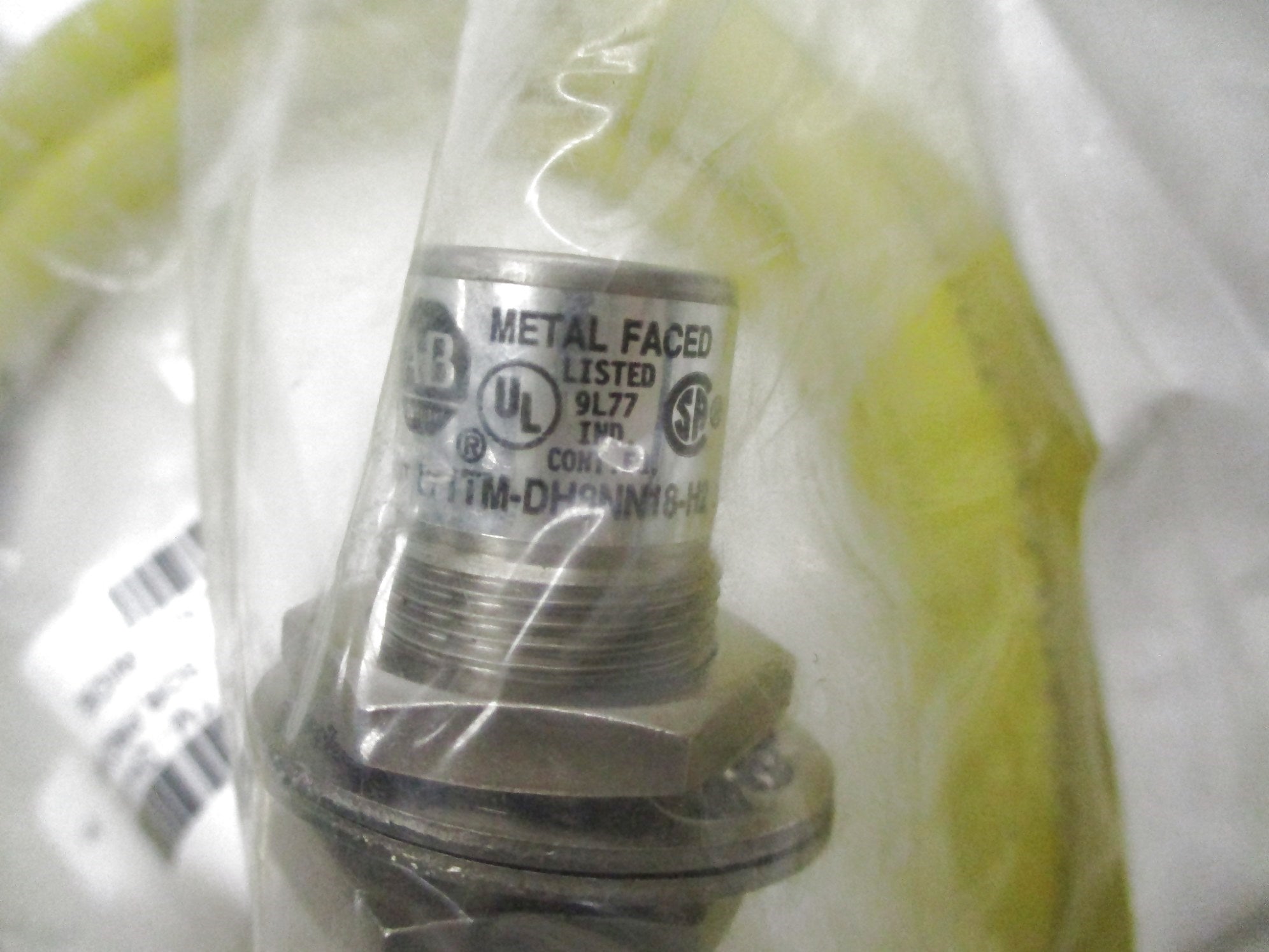 INDUSTRIAL SPARE PART 871TM-DH8NN18-H2 SER. A NSMP