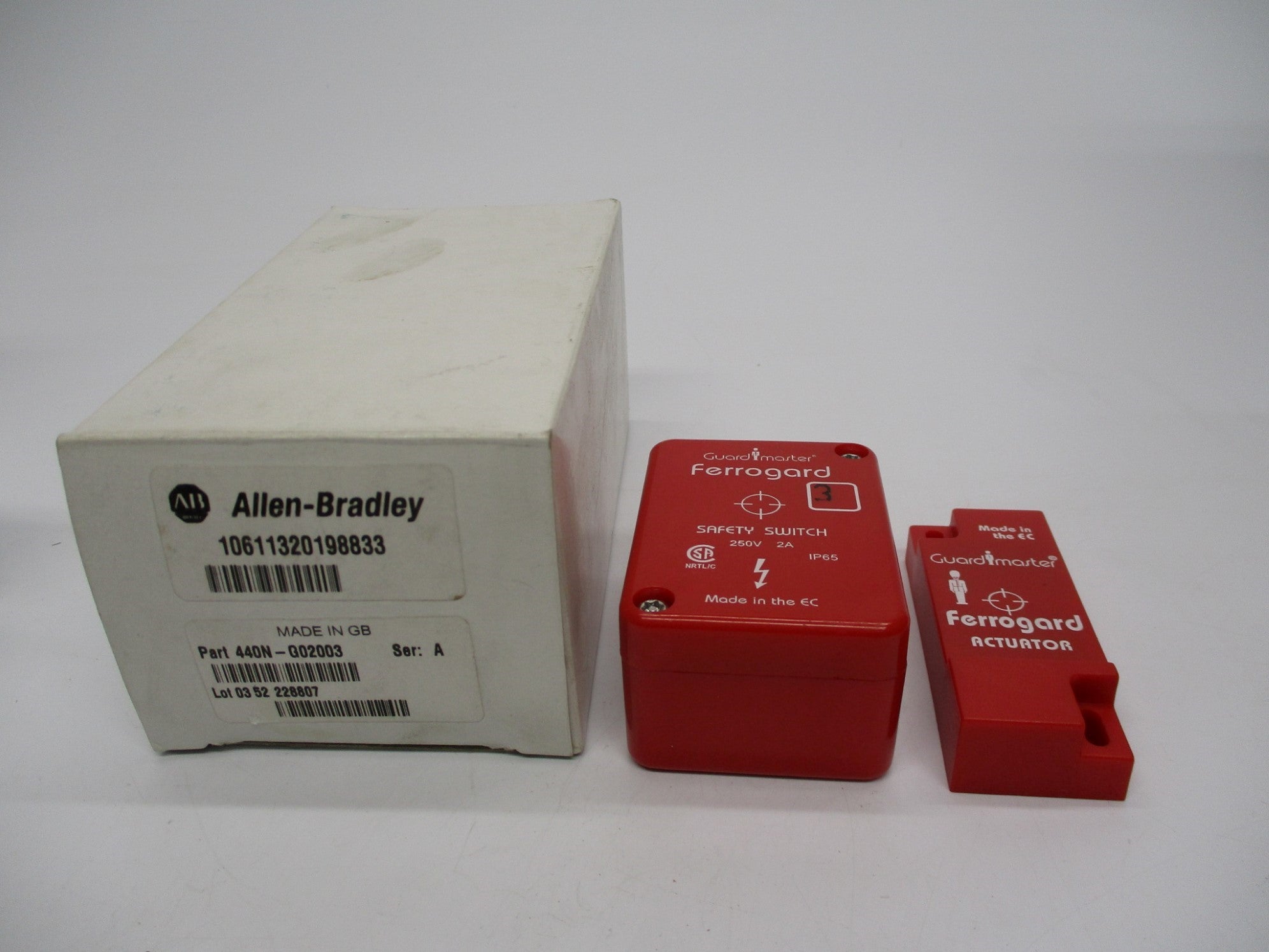 ALLEN BRADLEY 440N-G02003 SER. A (WH) NSMP