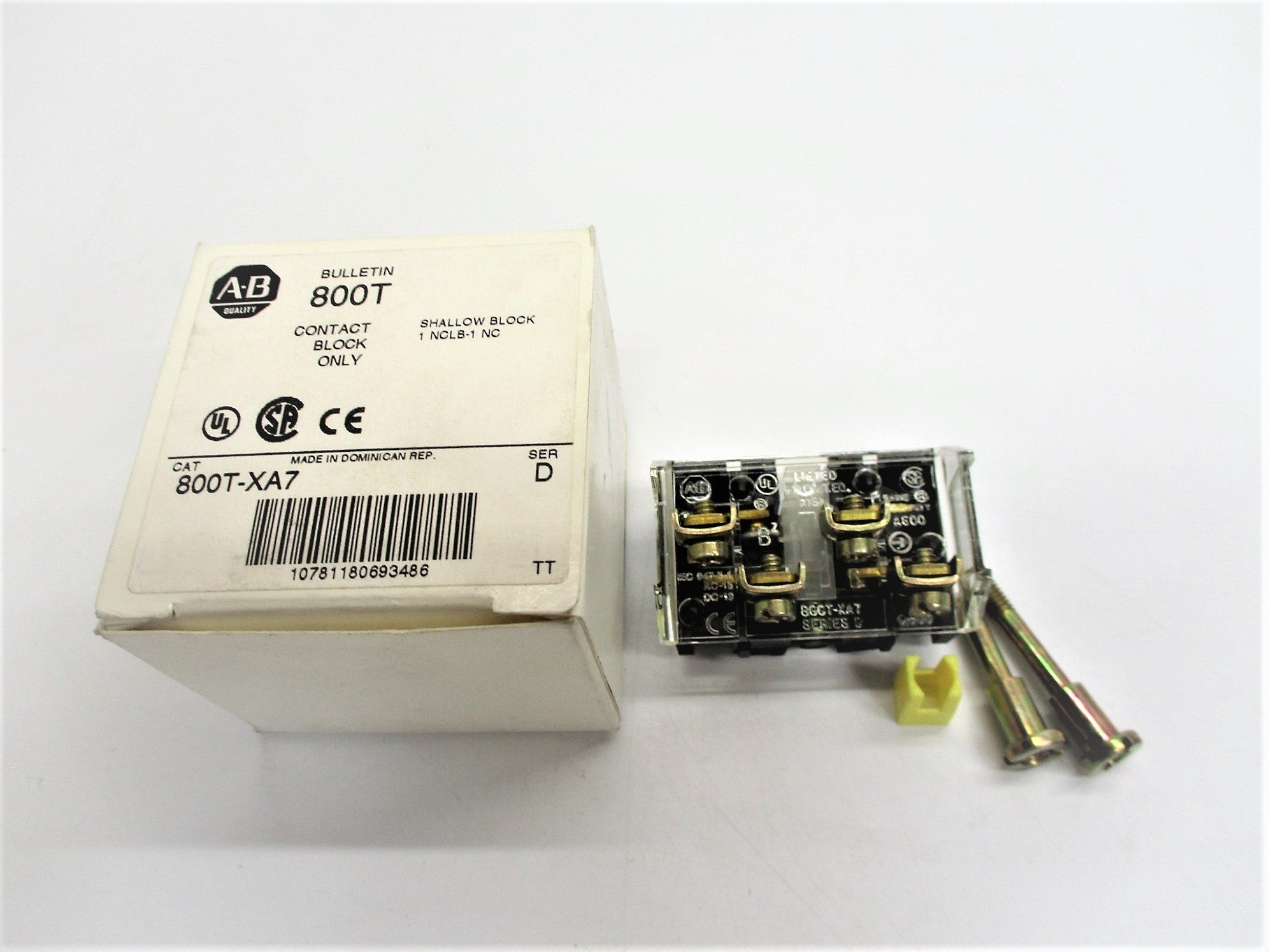 ALLEN BRADLEY 800T-XA7 SER. D (WH) NSMP