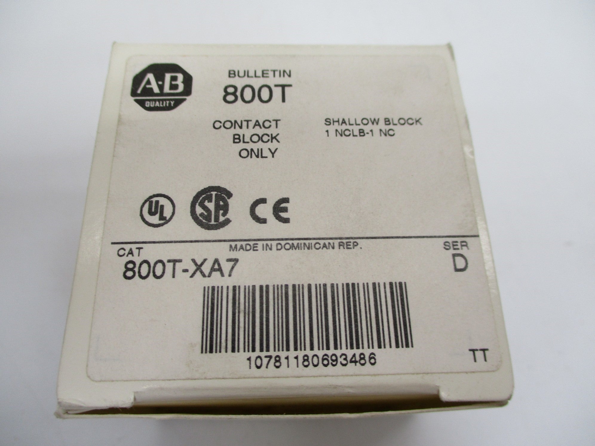 ALLEN BRADLEY 800T-XA7 SER. D (WH) NSMP
