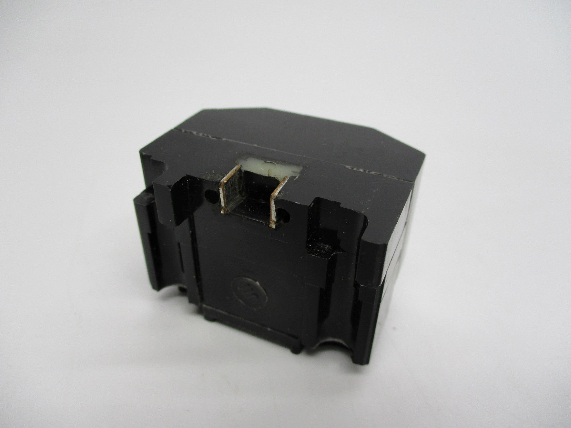 ALLEN BRADLEY 800T-N326 SER. A 120V NSMP