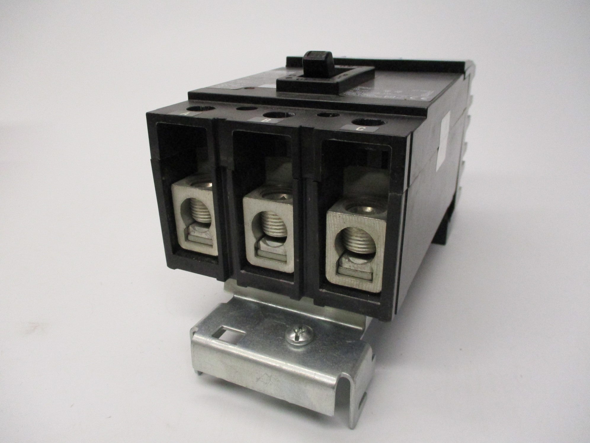 SQUARE D QBA32225 225A 240V NSMP